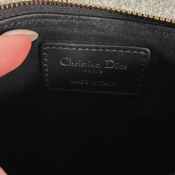 Authentic DIOR Medium Dior Toujours Bag Black Macrocannage Calfskin - Picture 9 of 14